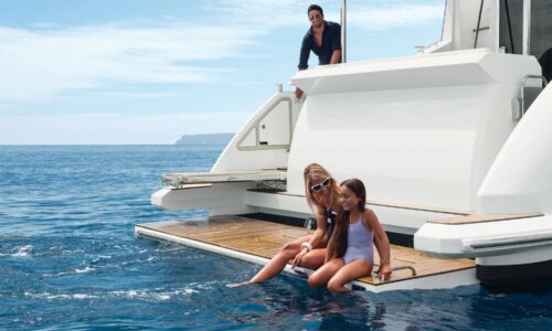 Azimut Family