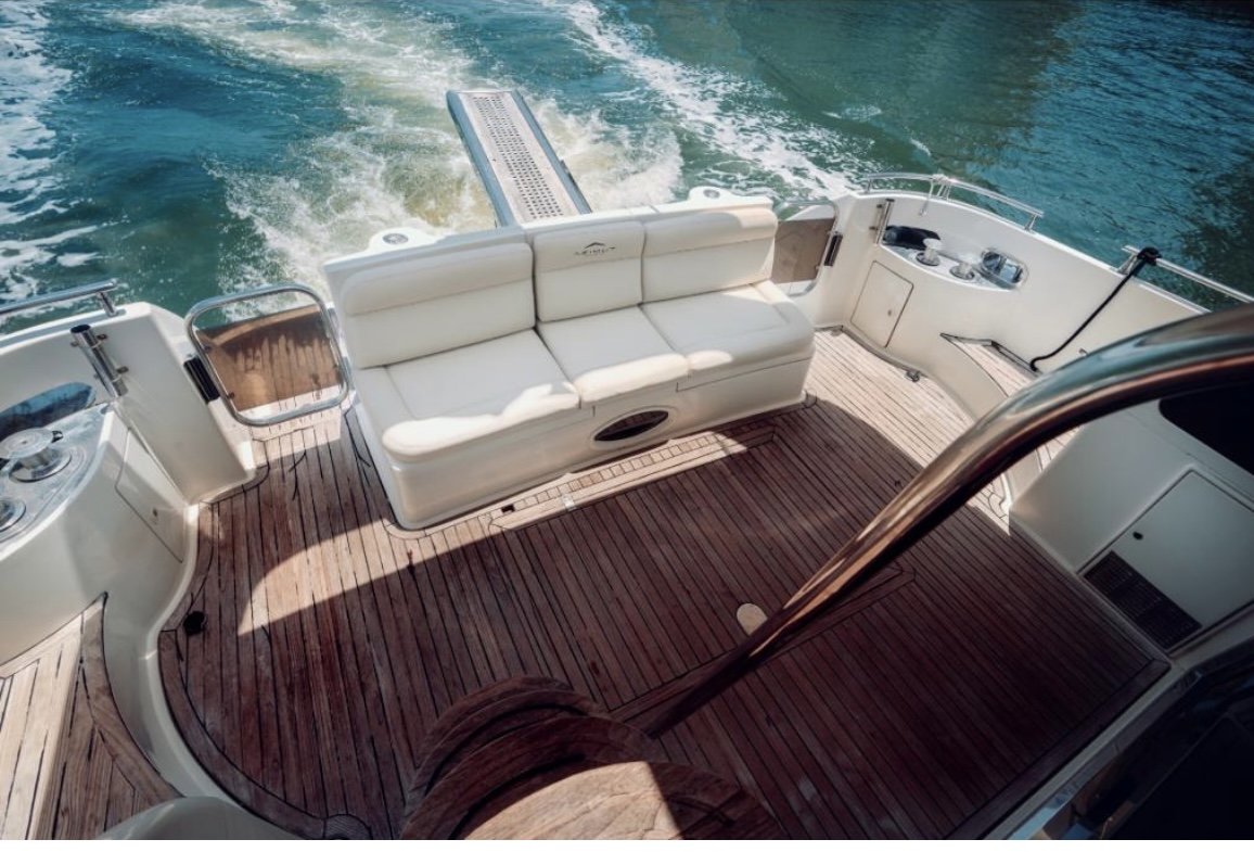Azimut 62ft Yacht $1600 | Miami 93 Foto 9 5 23 11 03 04 p.m