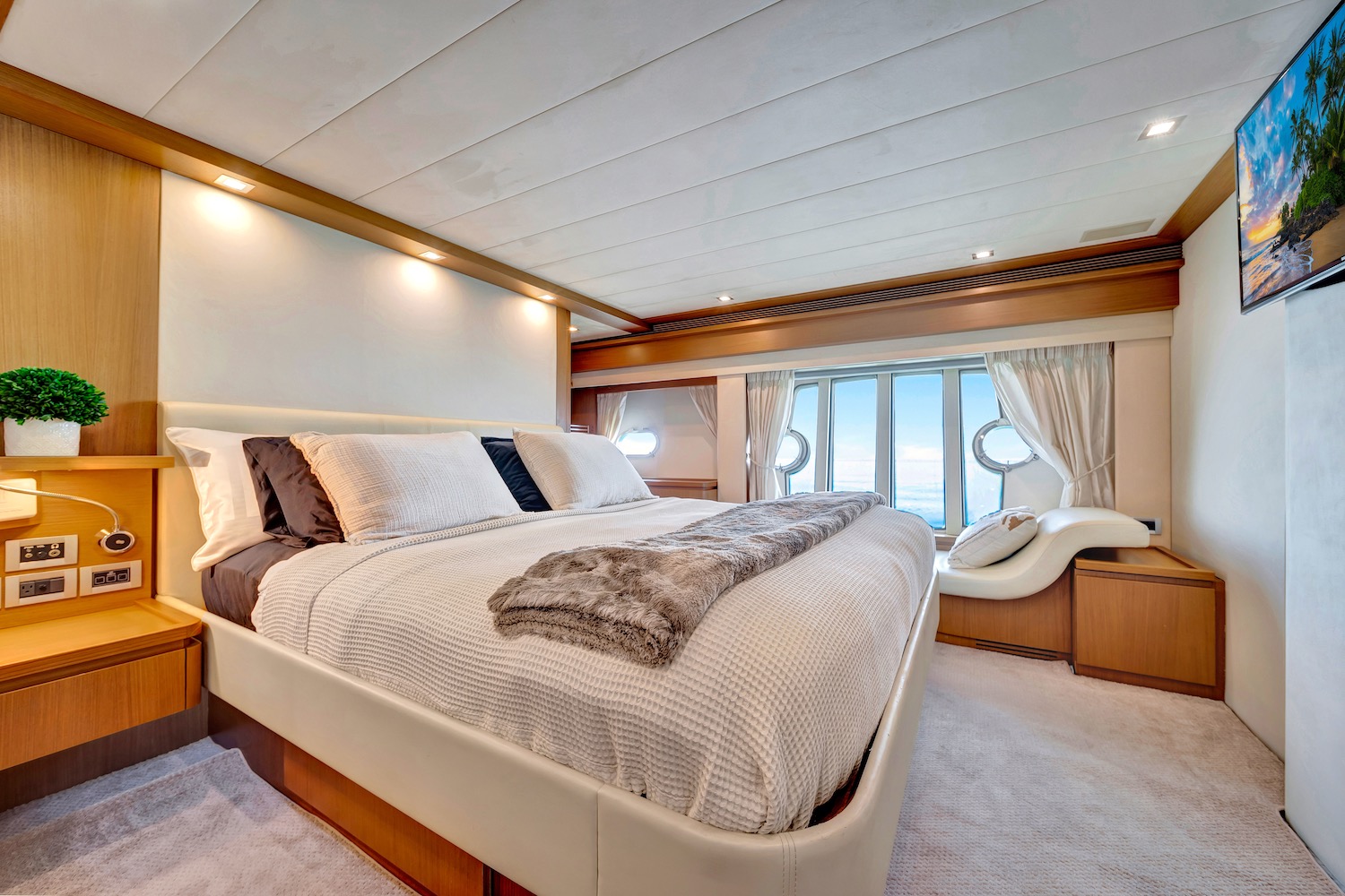 Ferretti 95ft Yacht $3200 | Miami 109 IMG 20240618 WA0011
