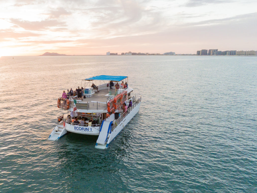 Essential Yacht Rental Checklist for Miami 1 P3231203 1024x770 1