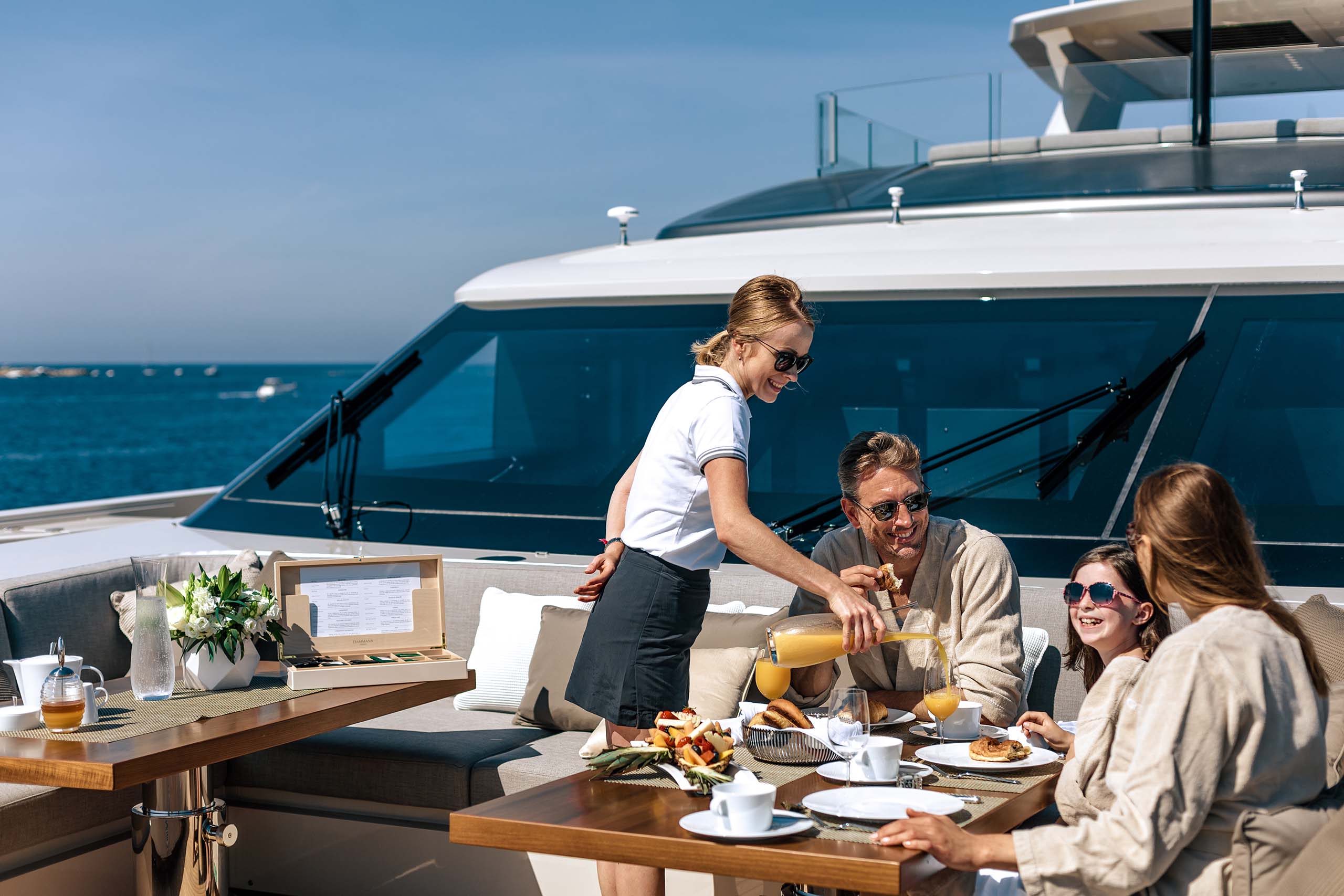 Best Seasons for Renting a Yacht in Miami 1 Yacht Charter Family breakfast
