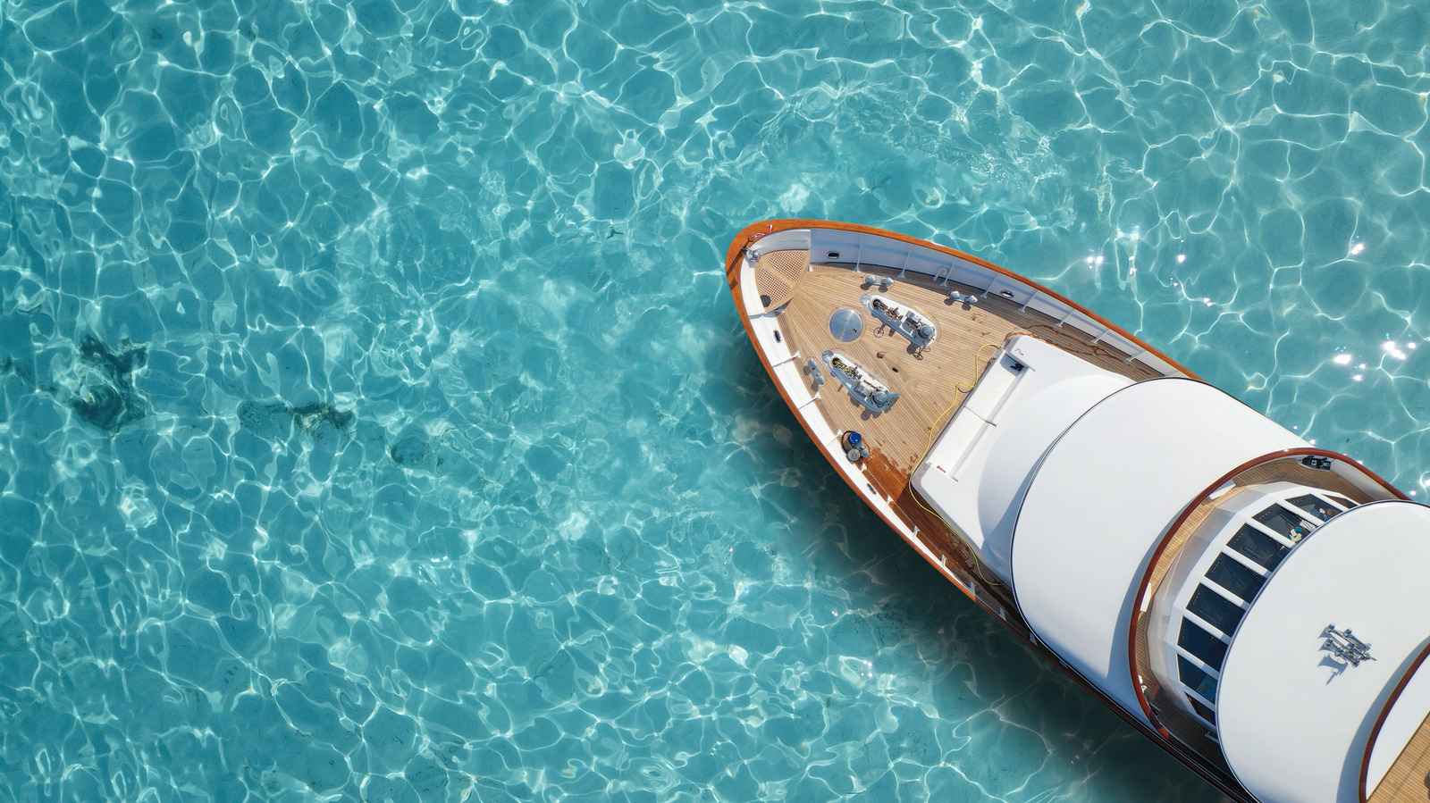 Budgeting Tips for Yacht Rentals in Miami 1 l intro 1696235096