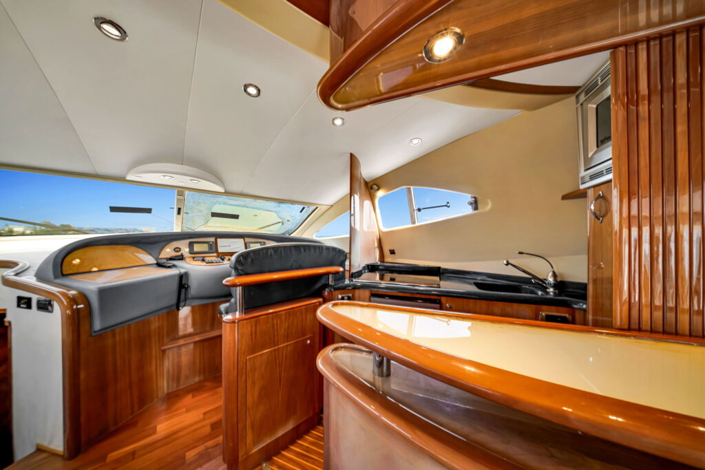 70ft Aicon Green Hulk Yacht Rental Miami 10 %Miami Yacht Rentals%